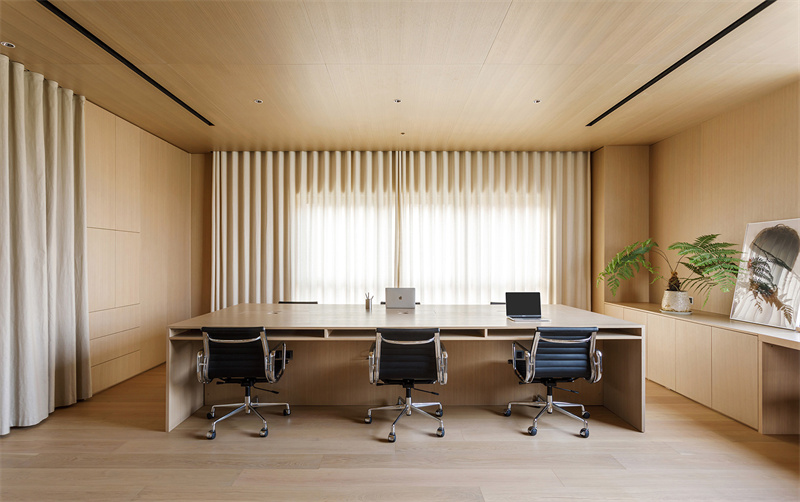 200㎡10人辦公室裝修設計效果